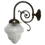 "Manufactured in Ireland, this quality brass wall light comes with a frosted pineapple glass shade looks great in any traditional style setting."