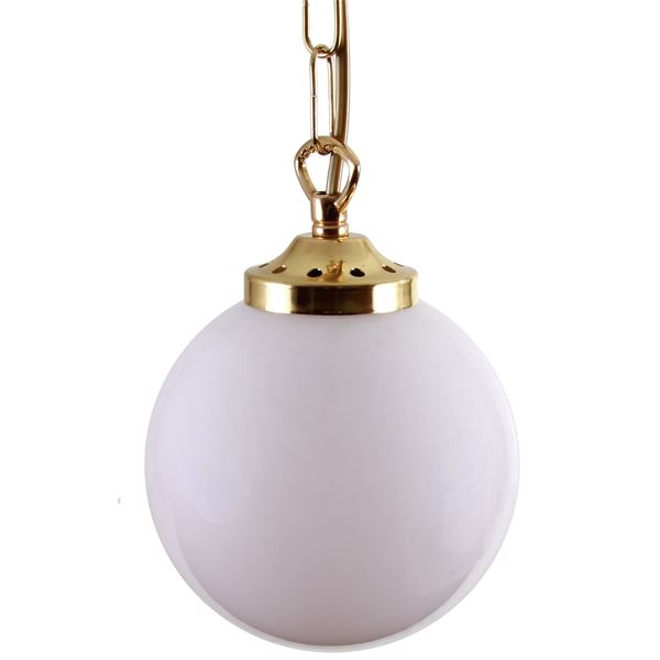 "With a refreshing design, the Yerevan Globe Pendant Light 140mm will update your contemporary or modern décor."
